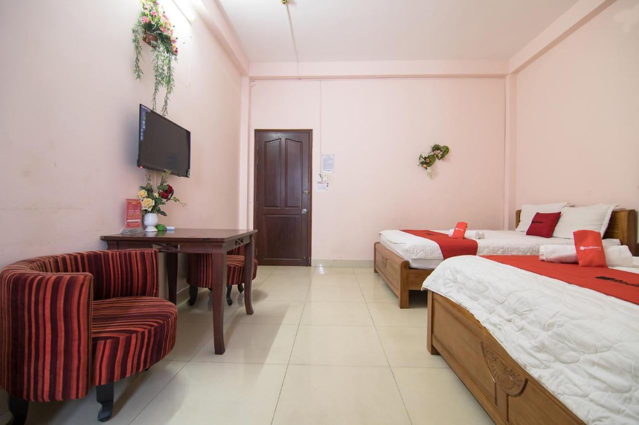 Reddoorz Plus Near Aeon Mall Tan Phu 2 Ho Chi Minh City Exterior photo