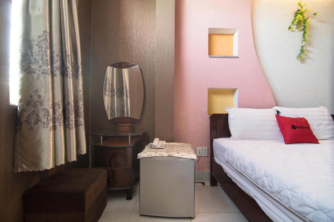 Reddoorz Plus Near Aeon Mall Tan Phu 2 Ho Chi Minh City Exterior photo